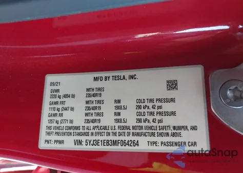 2021 Tesla Model 3 Long Range Dual Motor All-Wheel Drive z USA, uszkodzony, nr VIN 5YJ3E1EB3MF064264